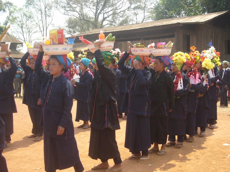 Travel - Myanmar - Kalaw Shan - Novice Procession into the Monastery